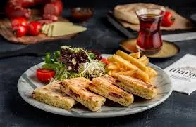 Kaşarlı Bazlama Tost